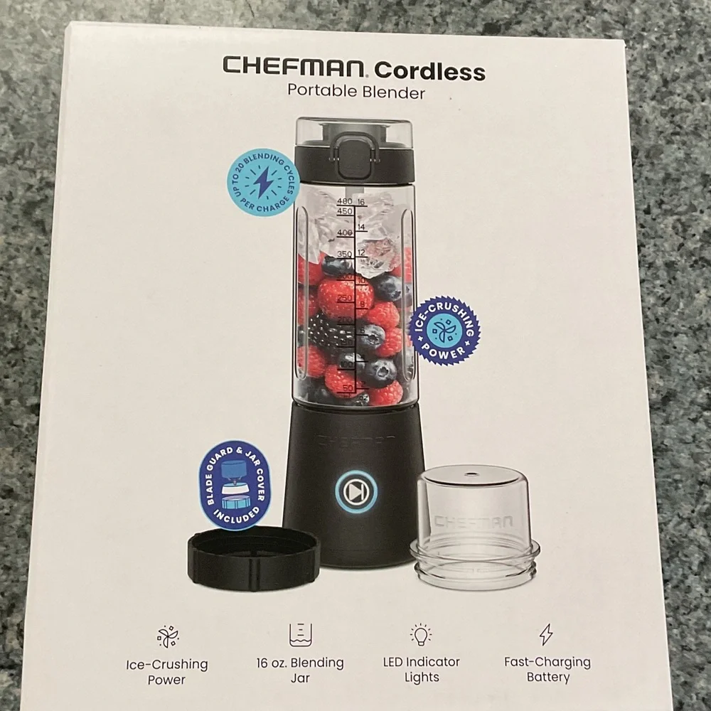 Chefman smoothie blender. 16 ounce. Rechargeable. New.